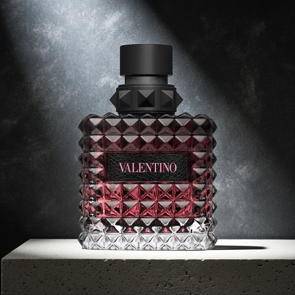 Valentino Donna Born In Roma Intense: The Vanilla Floral That Owns the Night
